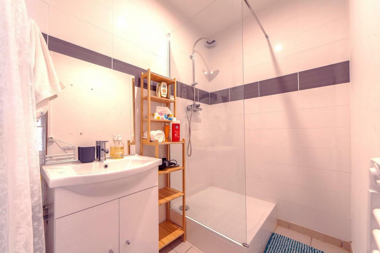 Apartamento Lovely Large Familial In Nice, Minutes Walk To The Beach! *